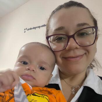 Emprego de babá em Praia Grande: Beatriz