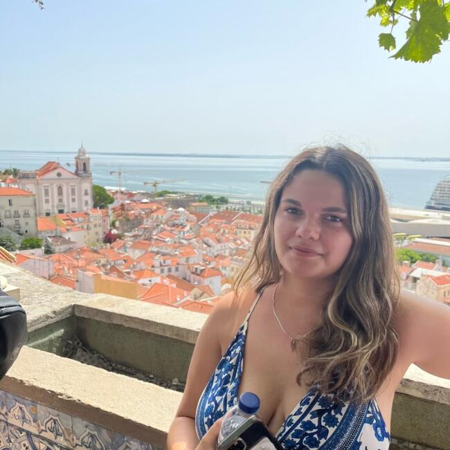 Babysitter in Valdivienne: Oceanne