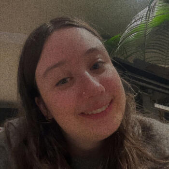 Babysitter in Auckland: Charlotte