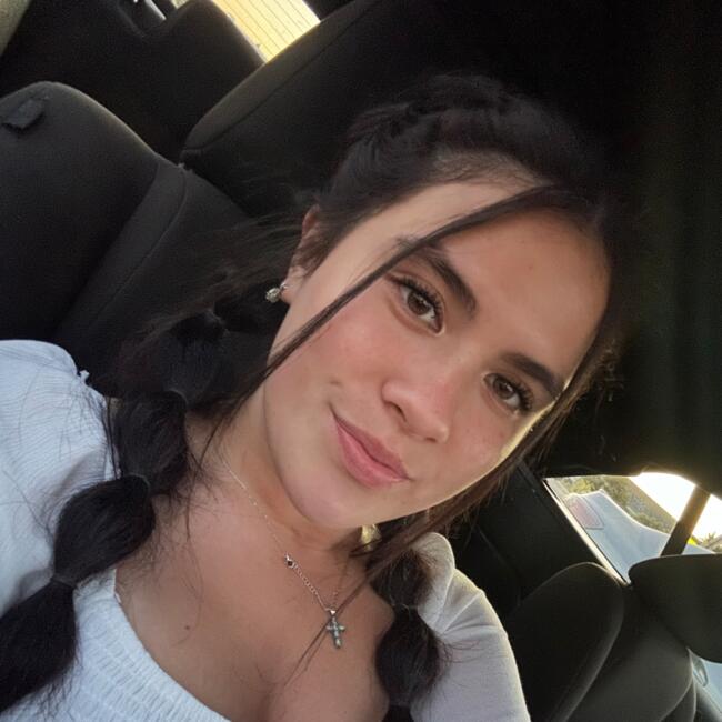 Babysitter in Salinas: Amanda