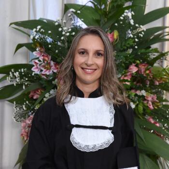 Babysitter Balneário Camboriú: Adriane