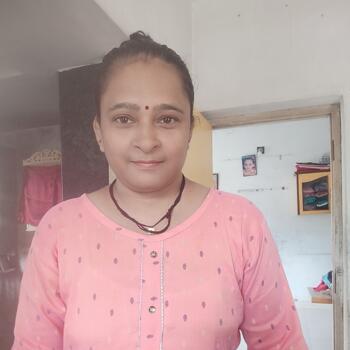 अहमदाबाद में बेबीसिटर: Khyati chauhan