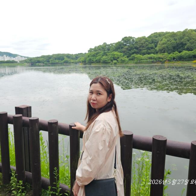 Babysitter in Seongnam-si: Lian
