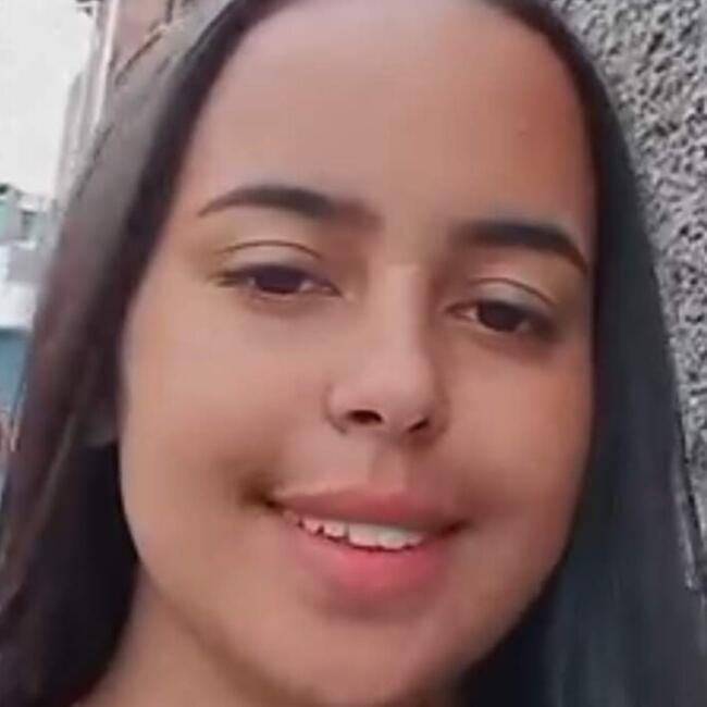 Babá em Contagem: Suelen