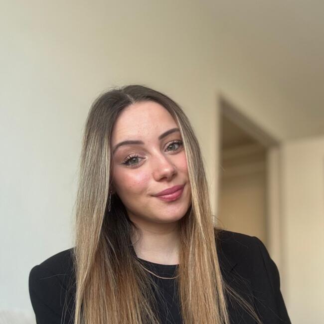 Babysitter in Chartres: Alexia