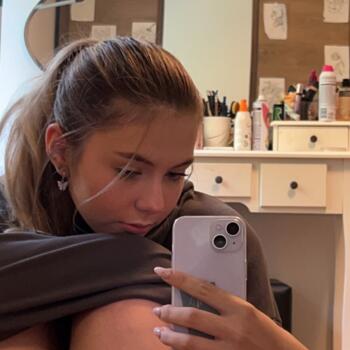 Babysitter in Velenje: Tayi