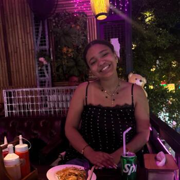 Babysitter in Lille: Leila