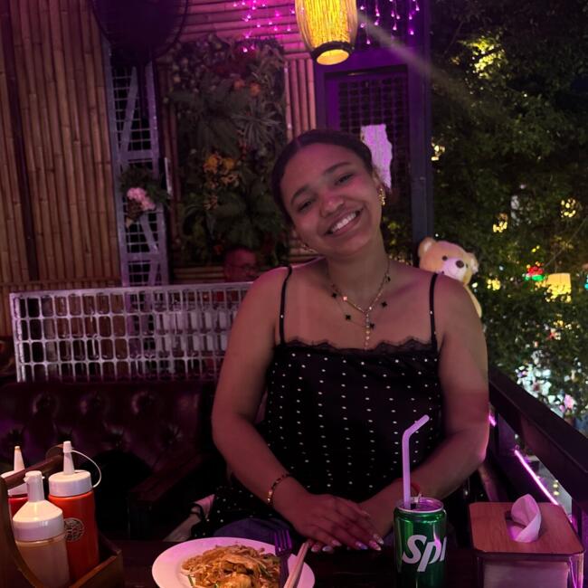 Babysitter in Lille: Leila