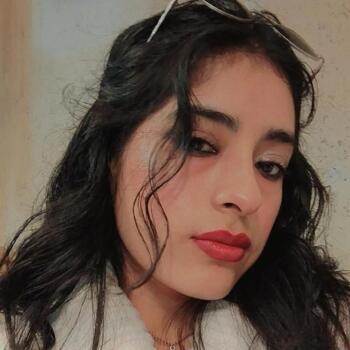 Canguro en Sevilla: Mirela