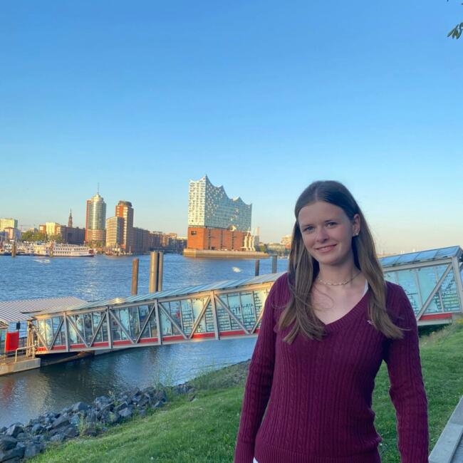 Babysitter in Auckland: Merle