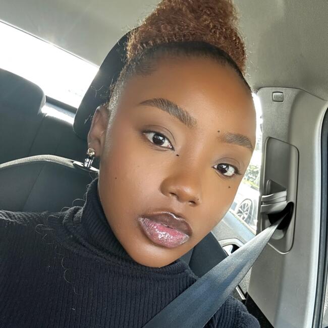 Babysitter in Bagneux: Martha Brenda