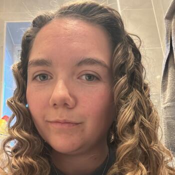 Babysitter in Gravesend: Robyn