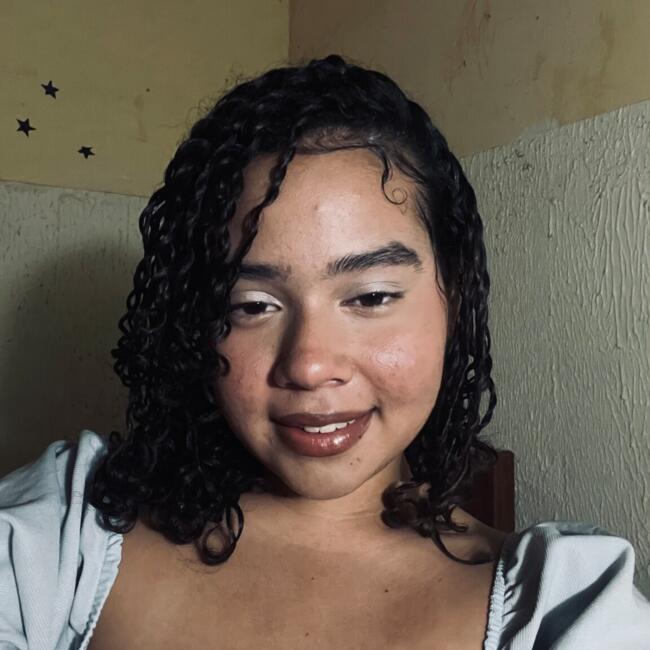 Babysitter in Caucaia: Esther