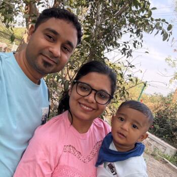 Nanny job in Pune: babysitting job Nishi
