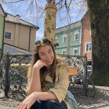 Babysitter in Bergheim: Nina Marie