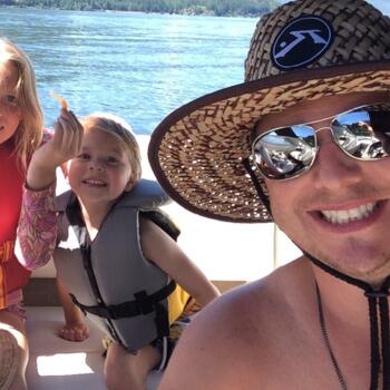 Babysitting job in Salmon Arm: babysitting job Chris