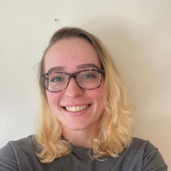 Baby-sitter in Halifax: Erin