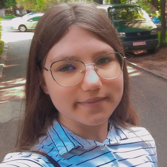 Bonă în Baia Mare: Emanuela Daniela