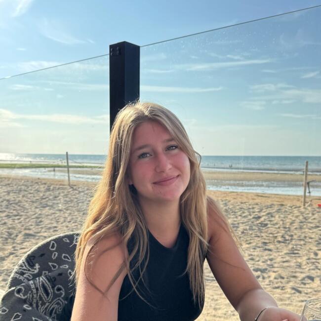 Babysitter in Neuilly-sur-Seine: Laure