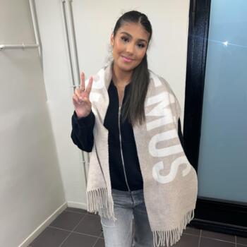 Baby-sitter in Vanves: Melissa