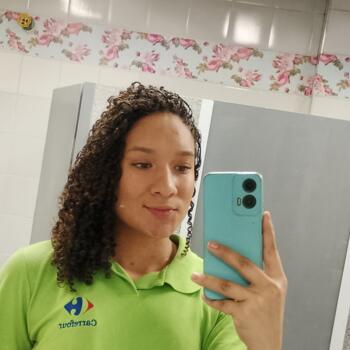 Babysitter in São José dos Campos: Luana