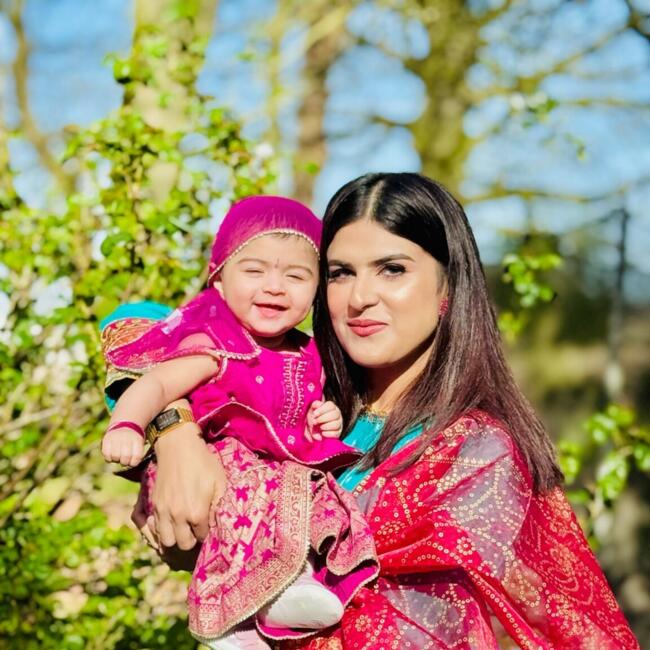 Babysitter in Enfield: Syeda