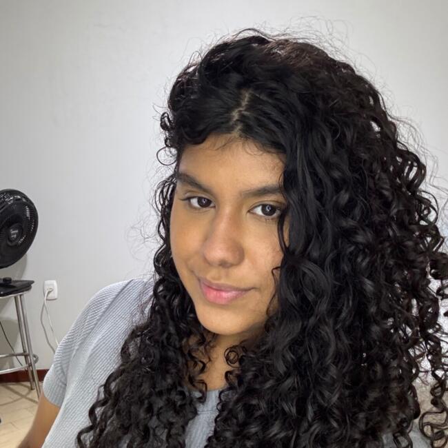 Babá em Campos dos Goytacazes: Lara