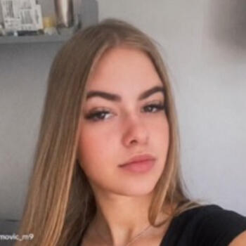 Bebisiterka u Beograd: Mia