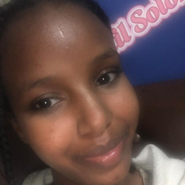 Baby-sitter in Calgary: Yostena