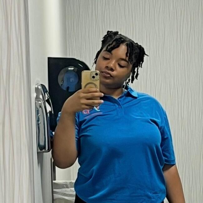 Babysitter in Hampton: Promise