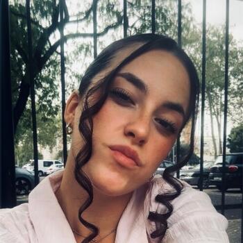 Nanny in Tocina: Laura