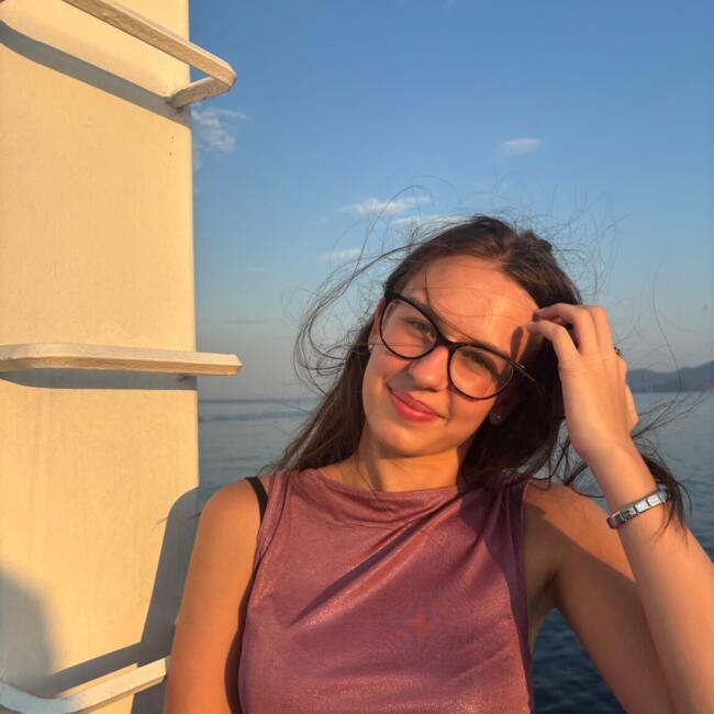 Babysitter in Löwen: Elena