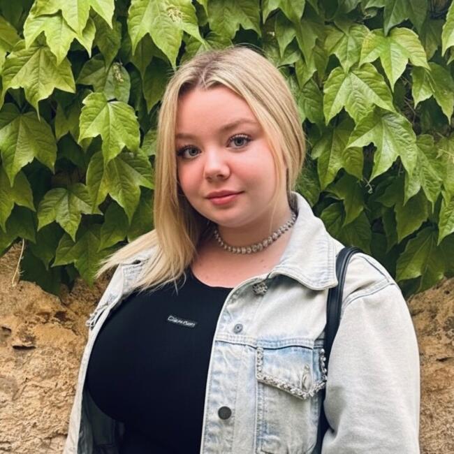 Babysitter in Santo Stefano Ticino: Giulia