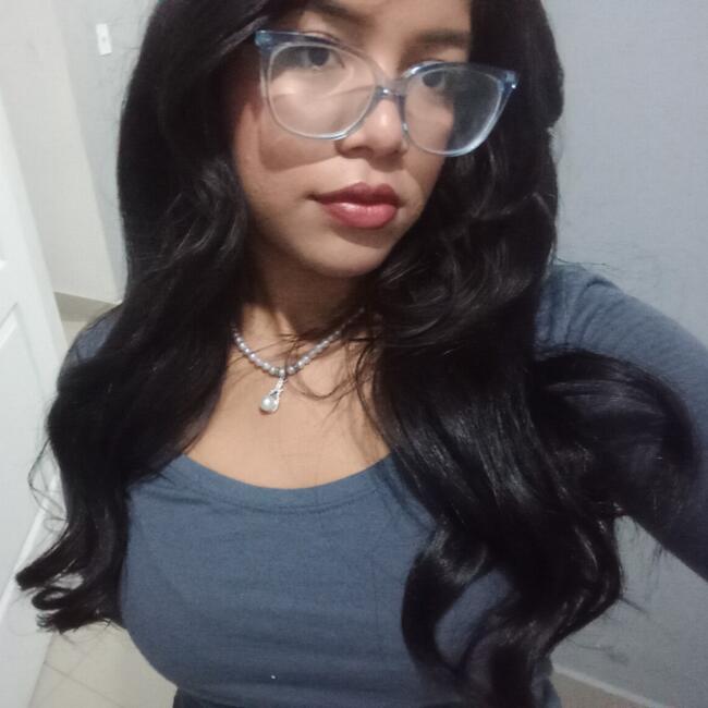 Babysitter in Puerto Caimito: Valery