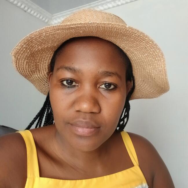 Babysitter in Durban: Snenhlanhla