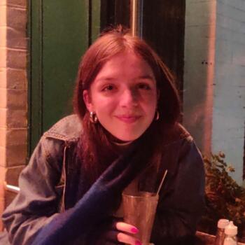 Babysitter in London: Isabella