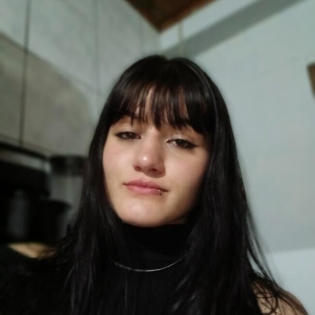 Babysitter in Camboriú: Mariane