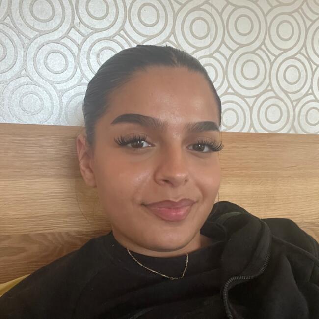 Babysitter in Strassen: Eléonore