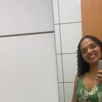 Babysitter Sarzedo: Yara