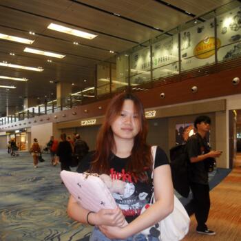Pengasuh di Singapore Island: Vera