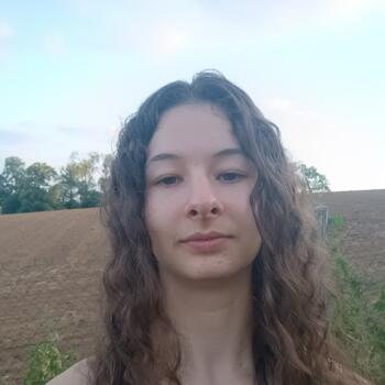 Babysitter in Pierre-Buffière: Lana
