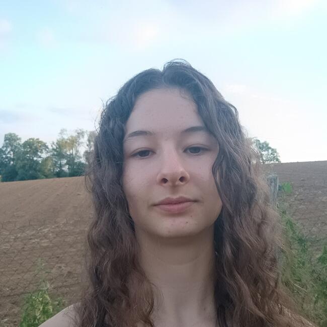 Babysitter in Pierre-Buffière: Lana