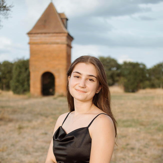 Babysitter in Léguevin: Loane