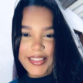 Babá em Recife: Joana