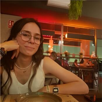 Babysitter in Seville: Alicia