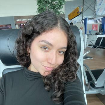 Babysitter in Shirley (New York): Kimberly