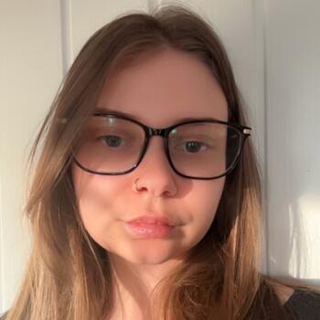 Babysitter in Torquay: Tiffany