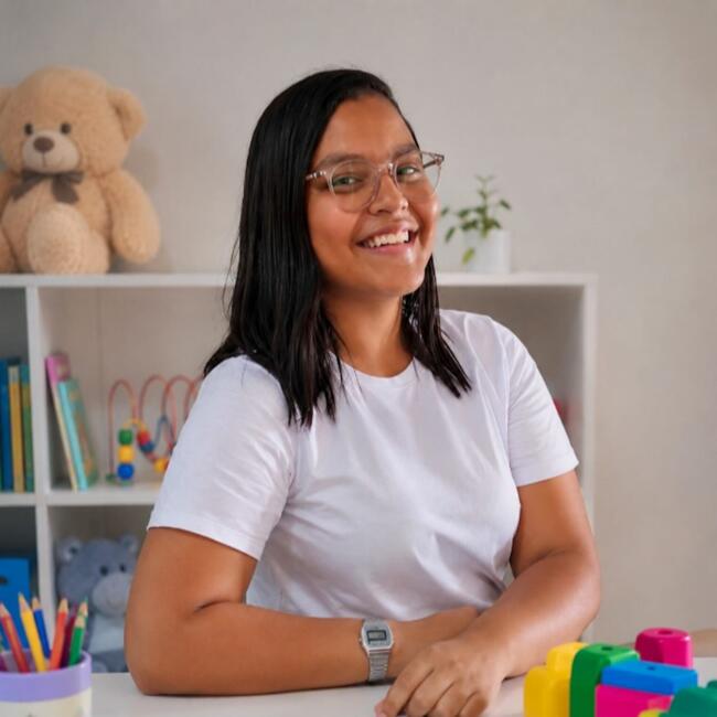 Babá em Fortaleza: Kaiane