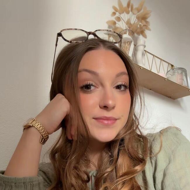 Babysitter in Saint-Pierre-d'Aurillac: Lilou