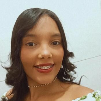 Babá em Recife: Hadassa Oliveira
